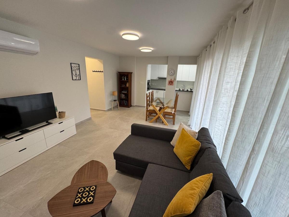 Apartment Amazing 2 Bedroom 2 Bathroom