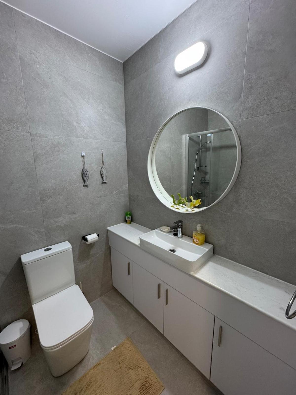 Amazing 2 Bedroom 2 Bathroom *